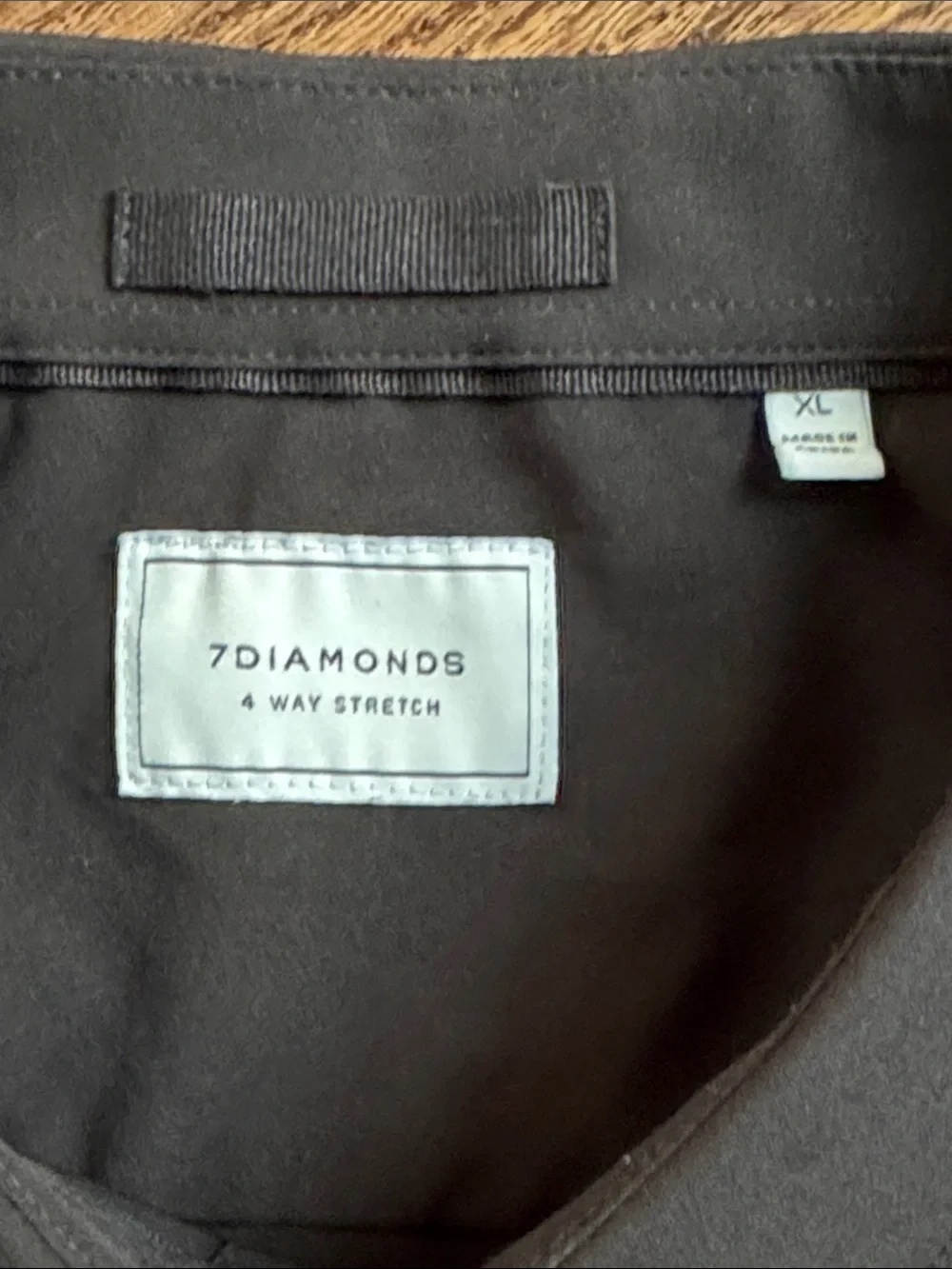 7 Diamonds Men's Black Short-Sleeve Button-Down Shirt - Picture 2 of 5